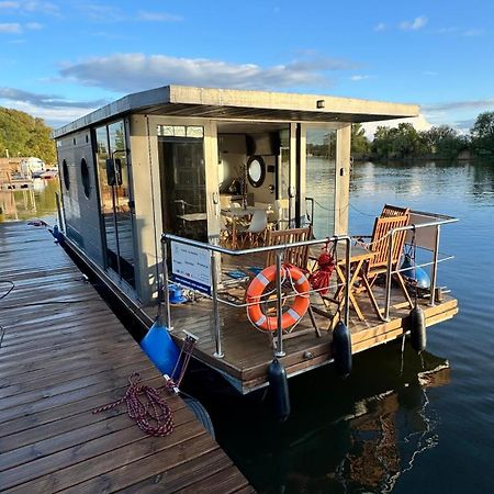 Houseboat Water Boy Apartament Plywajacy Dom Na Wodzie Lodz Uraz  Εξωτερικό φωτογραφία
