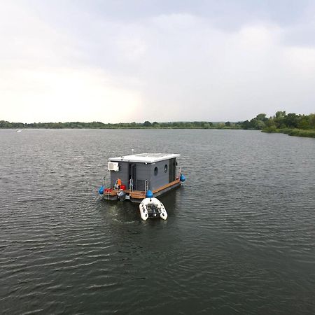 Houseboat Water Boy Apartament Plywajacy Dom Na Wodzie Lodz Uraz  Εξωτερικό φωτογραφία